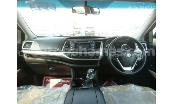 Buy Import Toyota Kluger White Car in Import - Dubai in Abaco Buy Import Toyota Kluger White Car in Import - Dubai in Abaco