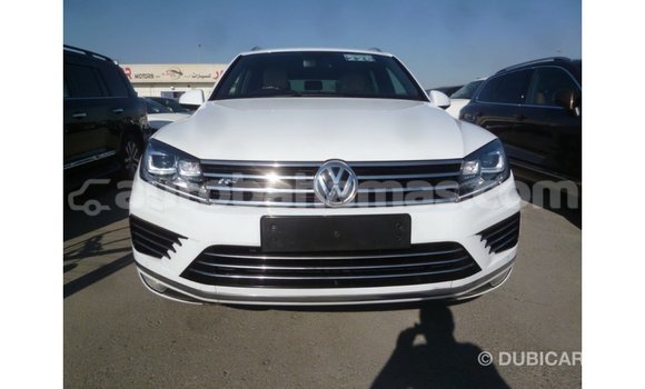 Buy Import Volkswagen Touareg White Car in Import - Dubai in Abaco Buy Import Volkswagen Touareg White Car in Import - Dubai in Abaco