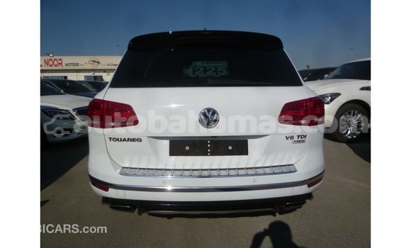 Buy Import Volkswagen Touareg White Car in Import - Dubai in Abaco Buy Import Volkswagen Touareg White Car in Import - Dubai in Abaco