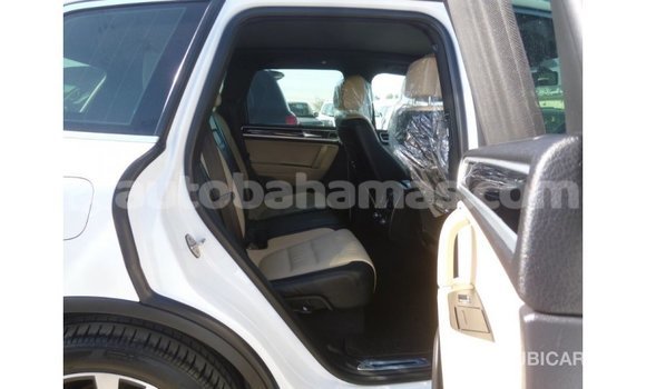 Buy Import Volkswagen Touareg White Car in Import - Dubai in Abaco Buy Import Volkswagen Touareg White Car in Import - Dubai in Abaco