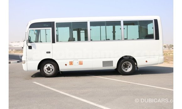 Buy Import Nissan Evalia White Truck in Import - Dubai in Abaco Buy Import Nissan Evalia White Truck in Import - Dubai in Abaco