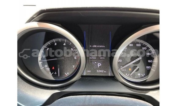 Buy Import Toyota Prado White Car in Import - Dubai in Abaco Buy Import Toyota Prado White Car in Import - Dubai in Abaco