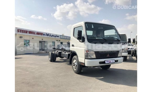 Buy Import Mitsubishi L400 White Truck in Import - Dubai in Abaco