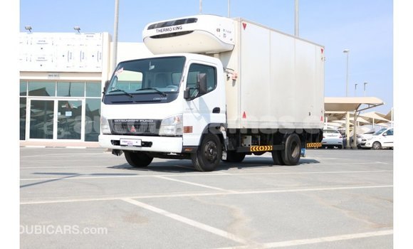 Buy Import Mitsubishi L400 White Truck in Import - Dubai in Abaco