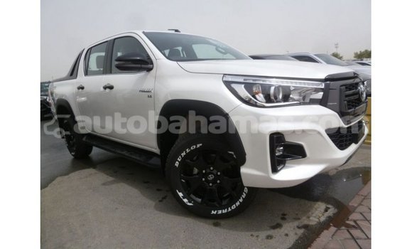 Buy Import Toyota Hilux White Car in Import - Dubai in Abaco Buy Import Toyota Hilux White Car in Import - Dubai in Abaco