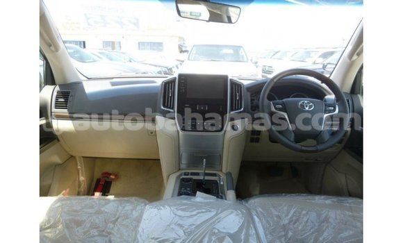 Buy Import Toyota Land Cruiser White Car in Import - Dubai in Abaco Buy Import Toyota Land Cruiser White Car in Import - Dubai in Abaco