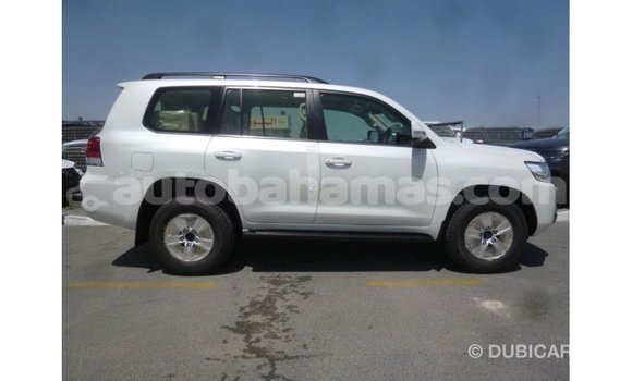 Buy Import Toyota Land Cruiser White Car in Import - Dubai in Abaco Buy Import Toyota Land Cruiser White Car in Import - Dubai in Abaco