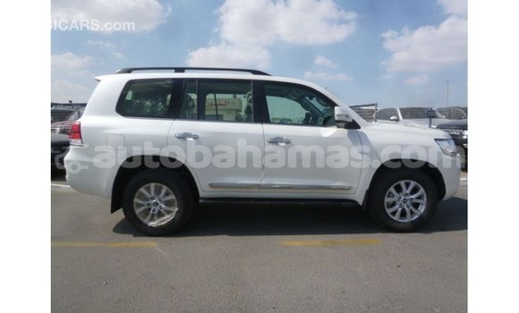 Buy Import Toyota Land Cruiser White Car in Import - Dubai in Abaco Buy Import Toyota Land Cruiser White Car in Import - Dubai in Abaco