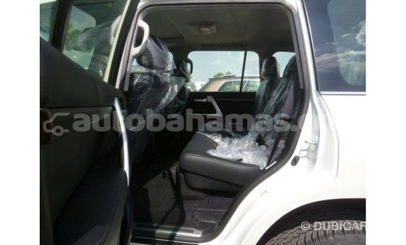 Buy Import Toyota Land Cruiser White Car in Import - Dubai in Abaco Buy Import Toyota Land Cruiser White Car in Import - Dubai in Abaco