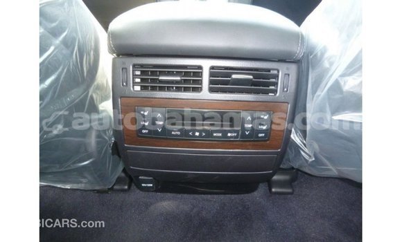 Buy Import Toyota Land Cruiser White Car in Import - Dubai in Abaco Buy Import Toyota Land Cruiser White Car in Import - Dubai in Abaco
