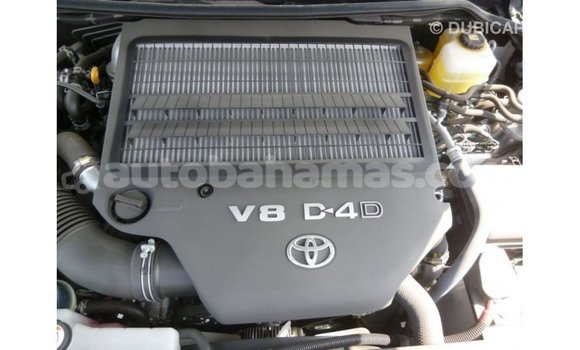 Buy Import Toyota Land Cruiser White Car in Import - Dubai in Abaco Buy Import Toyota Land Cruiser White Car in Import - Dubai in Abaco