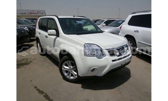 Buy Import Nissan Evalia White Truck in Import - Dubai in Abaco