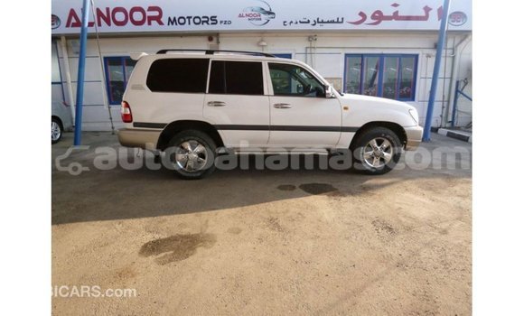 Buy Import Toyota Land Cruiser White Car in Import - Dubai in Abaco Buy Import Toyota Land Cruiser White Car in Import - Dubai in Abaco