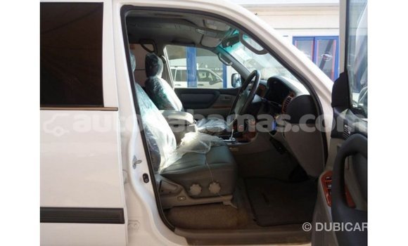 Buy Import Toyota Land Cruiser White Car in Import - Dubai in Abaco Buy Import Toyota Land Cruiser White Car in Import - Dubai in Abaco