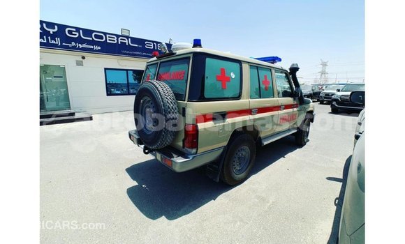Buy Import Toyota Land Cruiser Beige Car in Import - Dubai in Abaco Buy Import Toyota Land Cruiser Beige Car in Import - Dubai in Abaco