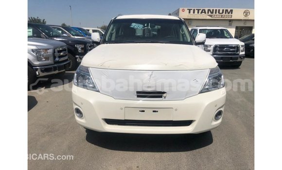 Buy Import Nissan Patrol White Car in Import - Dubai in Abaco Buy Import Nissan Patrol White Car in Import - Dubai in Abaco