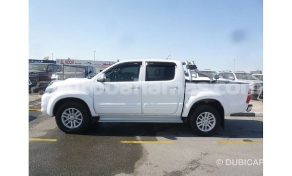 Buy Import Toyota Hilux White Car in Import - Dubai in Abaco Buy Import Toyota Hilux White Car in Import - Dubai in Abaco