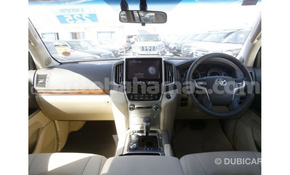 Buy Import Toyota Land Cruiser White Car in Import - Dubai in Abaco Buy Import Toyota Land Cruiser White Car in Import - Dubai in Abaco