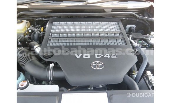 Buy Import Toyota Land Cruiser Red Car in Import - Dubai in Abaco Buy Import Toyota Land Cruiser Red Car in Import - Dubai in Abaco
