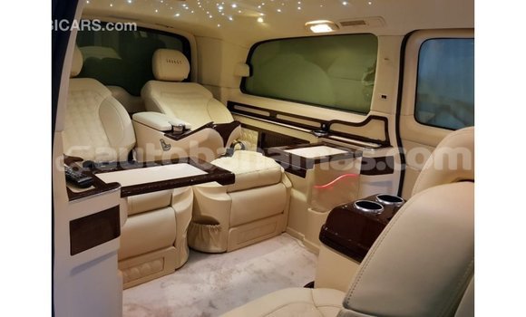 Buy Import Mercedes-Benz 250 Black Car in Import - Dubai in Abaco Buy Import Mercedes-Benz 250 Black Car in Import - Dubai in Abaco