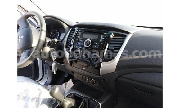 Buy Import Mitsubishi L200 White Car in Import - Dubai in Abaco Buy Import Mitsubishi L200 White Car in Import - Dubai in Abaco