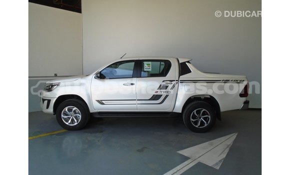 Buy Import Toyota Hilux White Car in Import - Dubai in Abaco Buy Import Toyota Hilux White Car in Import - Dubai in Abaco