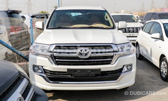 Buy Import Toyota Land Cruiser White Car in Import - Dubai in Abaco Buy Import Toyota Land Cruiser White Car in Import - Dubai in Abaco