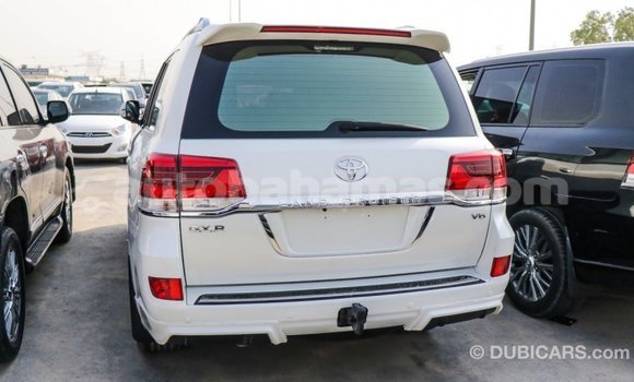 Buy Import Toyota Land Cruiser White Car in Import - Dubai in Abaco Buy Import Toyota Land Cruiser White Car in Import - Dubai in Abaco