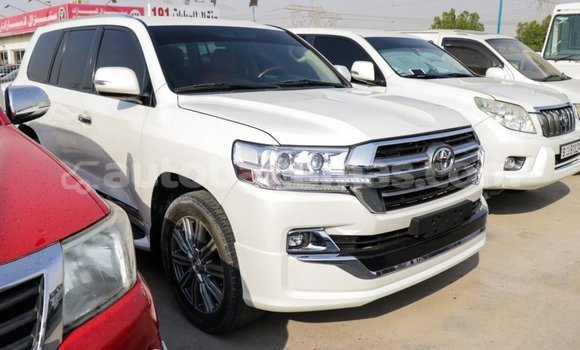 Buy Import Toyota Land Cruiser White Car in Import - Dubai in Abaco Buy Import Toyota Land Cruiser White Car in Import - Dubai in Abaco