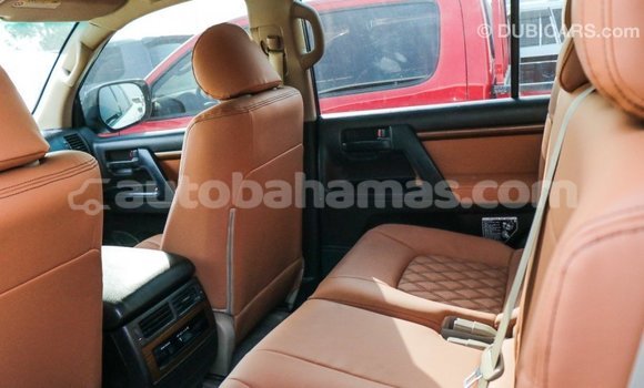 Buy Import Toyota Land Cruiser White Car in Import - Dubai in Abaco Buy Import Toyota Land Cruiser White Car in Import - Dubai in Abaco