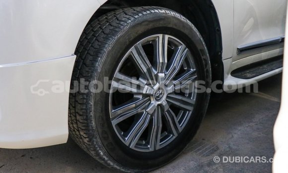 Buy Import Toyota Land Cruiser White Car in Import - Dubai in Abaco Buy Import Toyota Land Cruiser White Car in Import - Dubai in Abaco