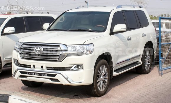 Buy Import Toyota Land Cruiser White Car in Import - Dubai in Abaco Buy Import Toyota Land Cruiser White Car in Import - Dubai in Abaco