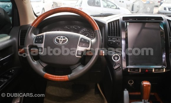 Buy Import Toyota Land Cruiser White Car in Import - Dubai in Abaco Buy Import Toyota Land Cruiser White Car in Import - Dubai in Abaco