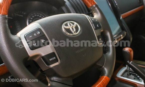 Buy Import Toyota Land Cruiser White Car in Import - Dubai in Abaco Buy Import Toyota Land Cruiser White Car in Import - Dubai in Abaco
