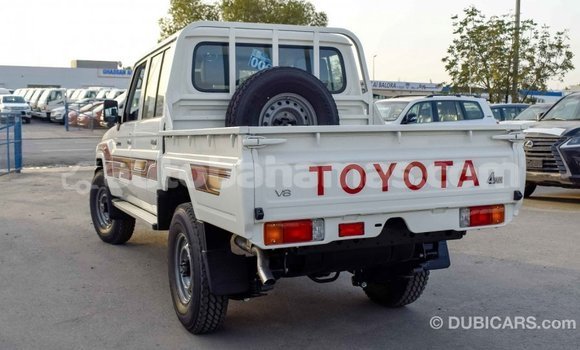 Buy Import Toyota Land Cruiser White Car in Import - Dubai in Abaco Buy Import Toyota Land Cruiser White Car in Import - Dubai in Abaco