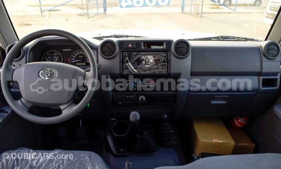 Buy Import Toyota Land Cruiser White Car in Import - Dubai in Abaco Buy Import Toyota Land Cruiser White Car in Import - Dubai in Abaco