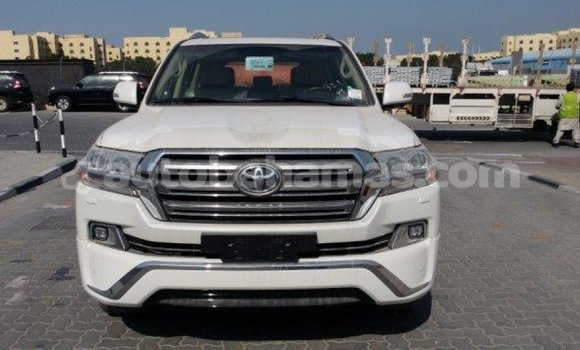 Buy Import Toyota Land Cruiser White Car in Import - Dubai in Abaco Buy Import Toyota Land Cruiser White Car in Import - Dubai in Abaco