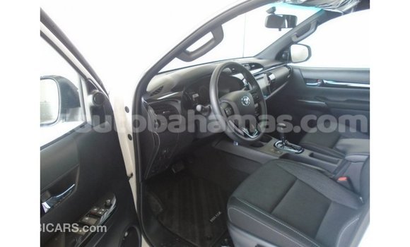 Buy Import Toyota Hilux White Car in Import - Dubai in Abaco Buy Import Toyota Hilux White Car in Import - Dubai in Abaco