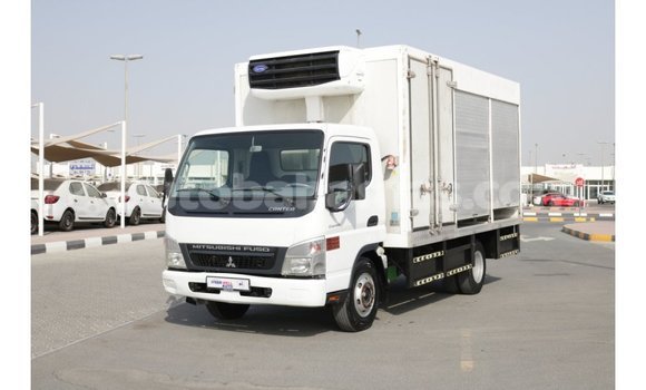 Buy Import Mitsubishi L400 White Truck in Import - Dubai in Abaco