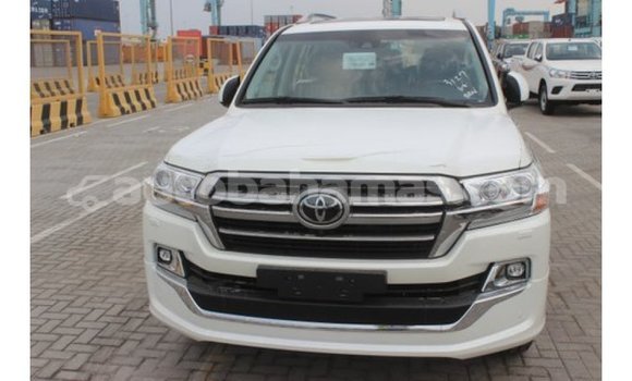 Buy Import Toyota Land Cruiser White Car in Import - Dubai in Abaco Buy Import Toyota Land Cruiser White Car in Import - Dubai in Abaco