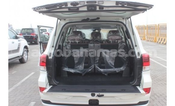 Buy Import Toyota Land Cruiser White Car in Import - Dubai in Abaco Buy Import Toyota Land Cruiser White Car in Import - Dubai in Abaco