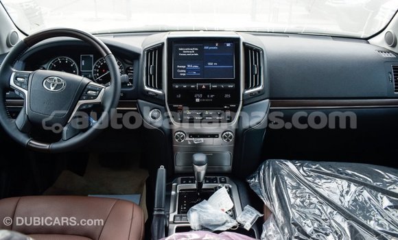 Buy Import Toyota Land Cruiser White Car in Import - Dubai in Abaco Buy Import Toyota Land Cruiser White Car in Import - Dubai in Abaco