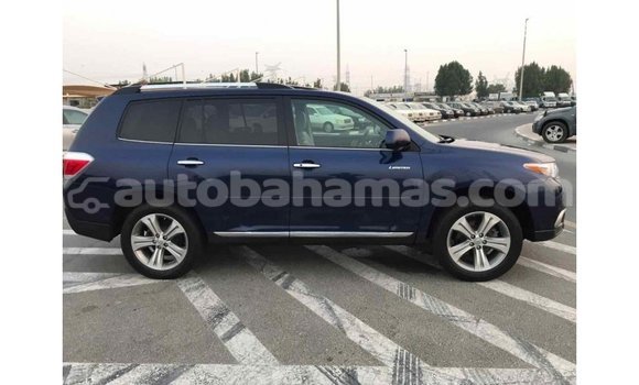 Buy Import Toyota Highlander Blue Car in Import - Dubai in Abaco Buy Import Toyota Highlander Blue Car in Import - Dubai in Abaco