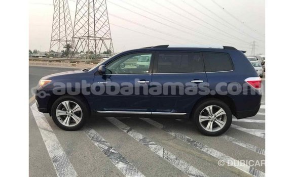 Buy Import Toyota Highlander Blue Car in Import - Dubai in Abaco Buy Import Toyota Highlander Blue Car in Import - Dubai in Abaco