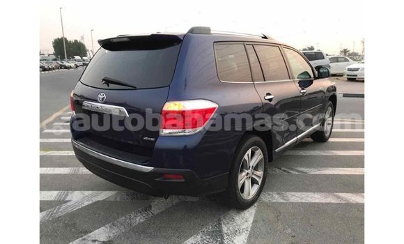 Buy Import Toyota Highlander Blue Car in Import - Dubai in Abaco Buy Import Toyota Highlander Blue Car in Import - Dubai in Abaco