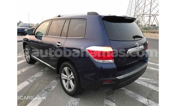 Buy Import Toyota Highlander Blue Car in Import - Dubai in Abaco Buy Import Toyota Highlander Blue Car in Import - Dubai in Abaco