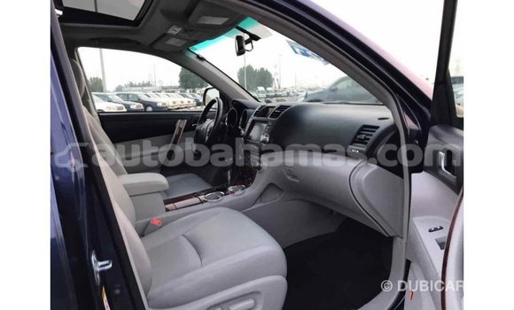 Buy Import Toyota Highlander Blue Car in Import - Dubai in Abaco Buy Import Toyota Highlander Blue Car in Import - Dubai in Abaco