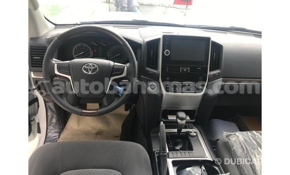 Buy Import Toyota Land Cruiser White Car in Import - Dubai in Abaco Buy Import Toyota Land Cruiser White Car in Import - Dubai in Abaco