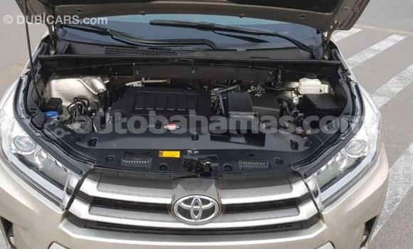 Buy Import Toyota Highlander Beige Car in Import - Dubai in Abaco Buy Import Toyota Highlander Beige Car in Import - Dubai in Abaco