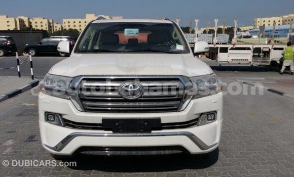 Buy Import Toyota Land Cruiser White Car in Import - Dubai in Abaco Buy Import Toyota Land Cruiser White Car in Import - Dubai in Abaco